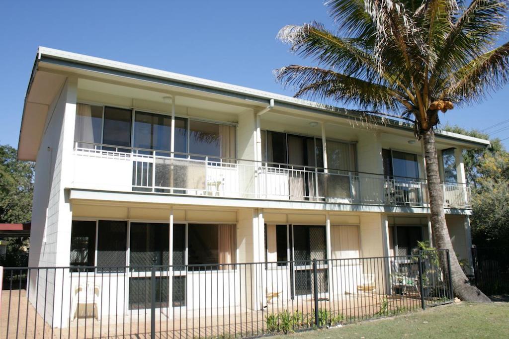 Pippies Beachhouse Backpackers Rainbow Beach Exterior photo